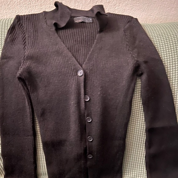 ASOS DESIGN Ribbed V-Neck Collared Cardigan in Black - Picture 4 of 5